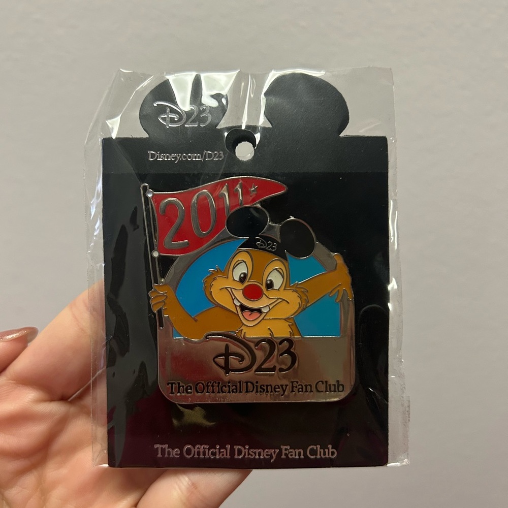Disney Chip N Dale Pin D23 Exclusive 2011‎ The Official Disney Fan Club New